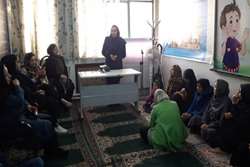 برگزاری جلسه آموزشی مهارت های فرزندپروری برای اولیای دانش آموزان دبستان شهدای معلم شهرستان اسلامشهر